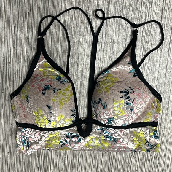 Victoria Secret PINK bra size Medium - Picture 6 of 8